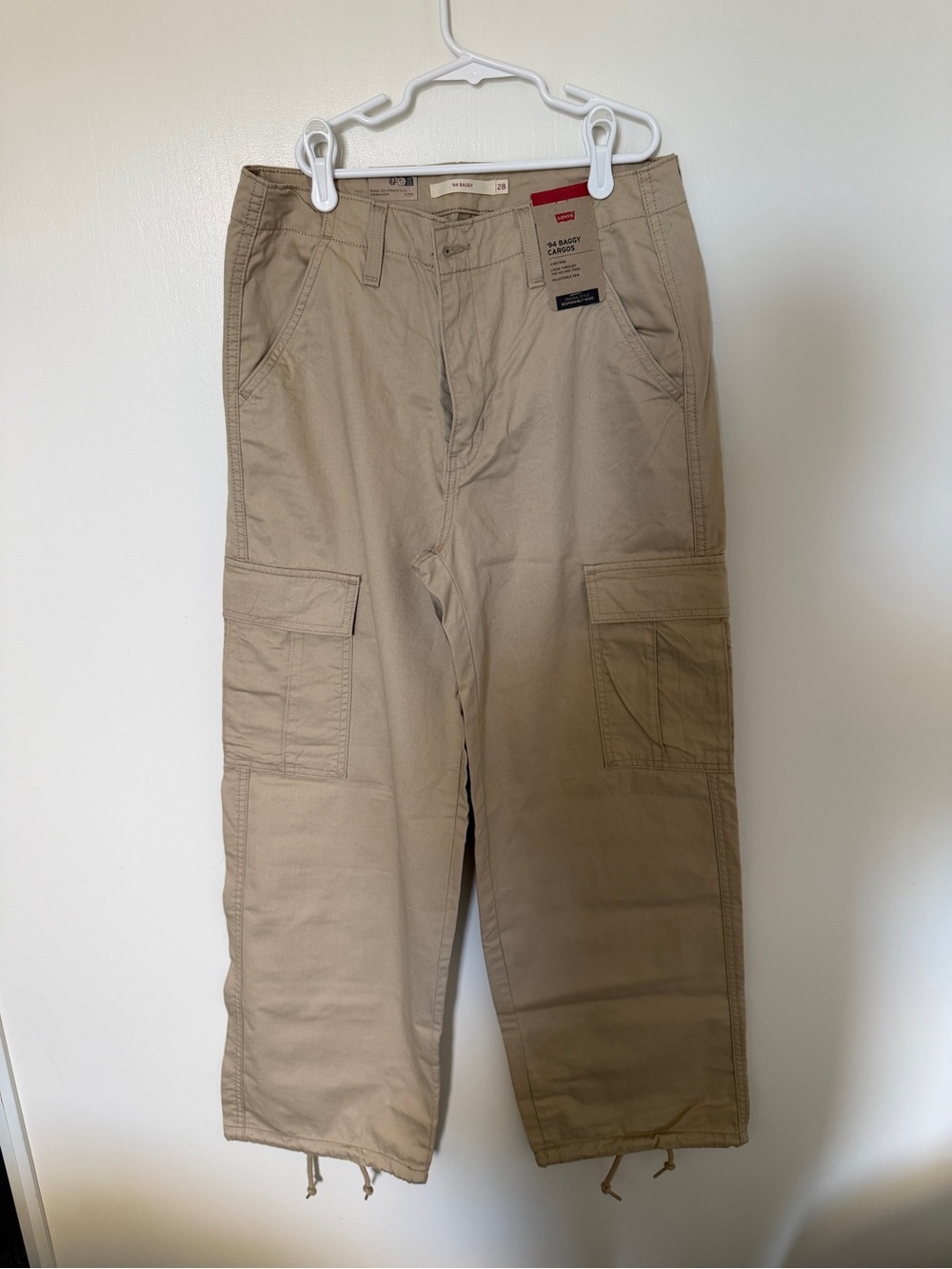 Brand New Women’s Levi’s Tan Cargo Pants